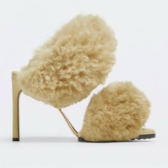 Bottega Veneta Shoes - New. BOTTEGA VENETA The Poodle Curve shearling sandals 90mm in Beige EU 36 US 6